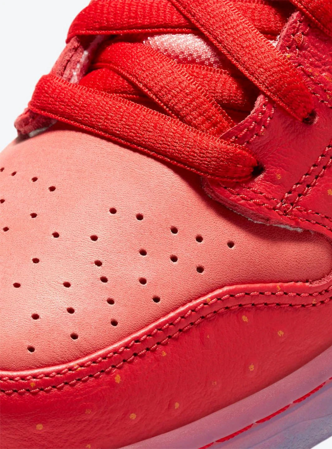 Nike SB Dunk High Strawberry Cough