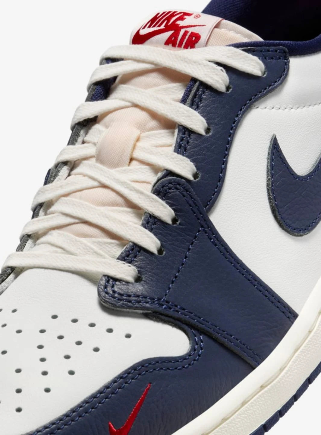 Air Jordan 1 Retro Low OG Howard University