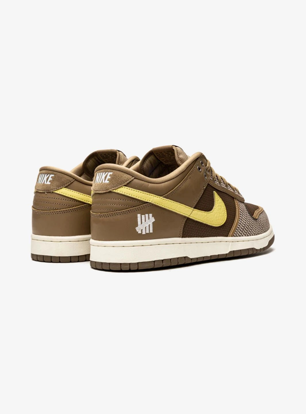 Nike Dunk Low SP Undefeated Canteen Dunk vs. AF1 Pack