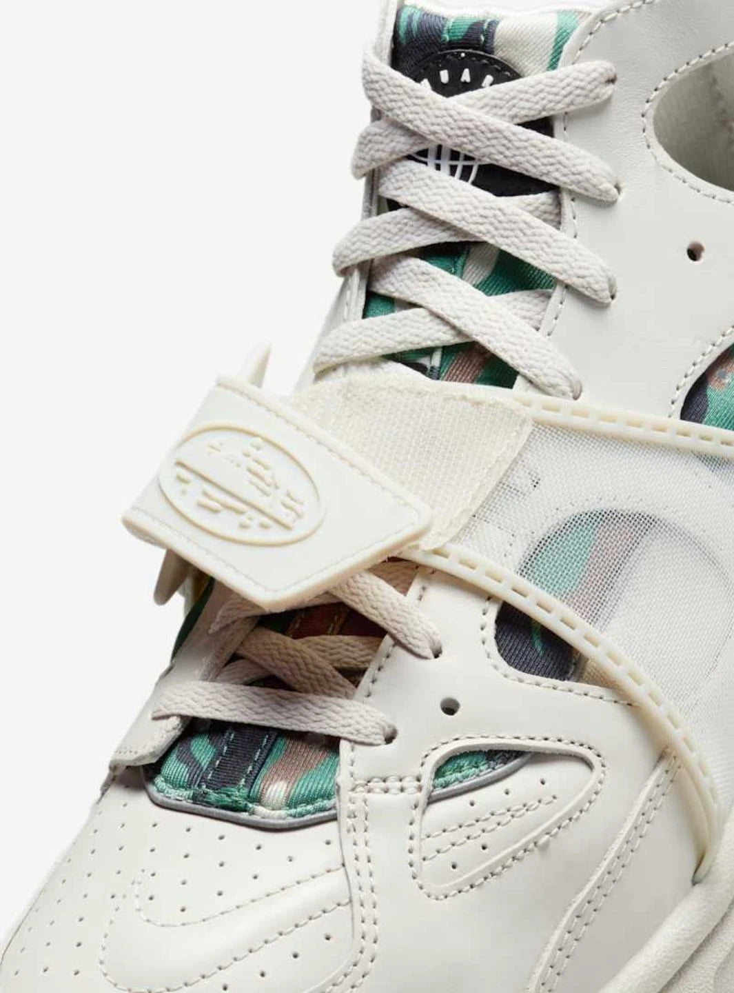 Nike Air Trainer Huarache Corteiz Light Bone