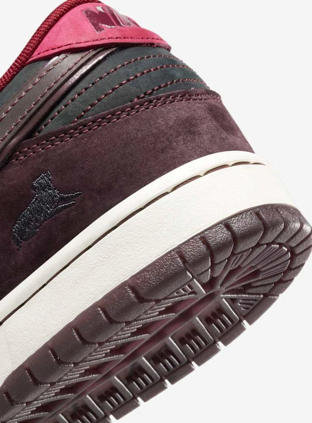 Nike SB Dunk Low Riot Skateshop